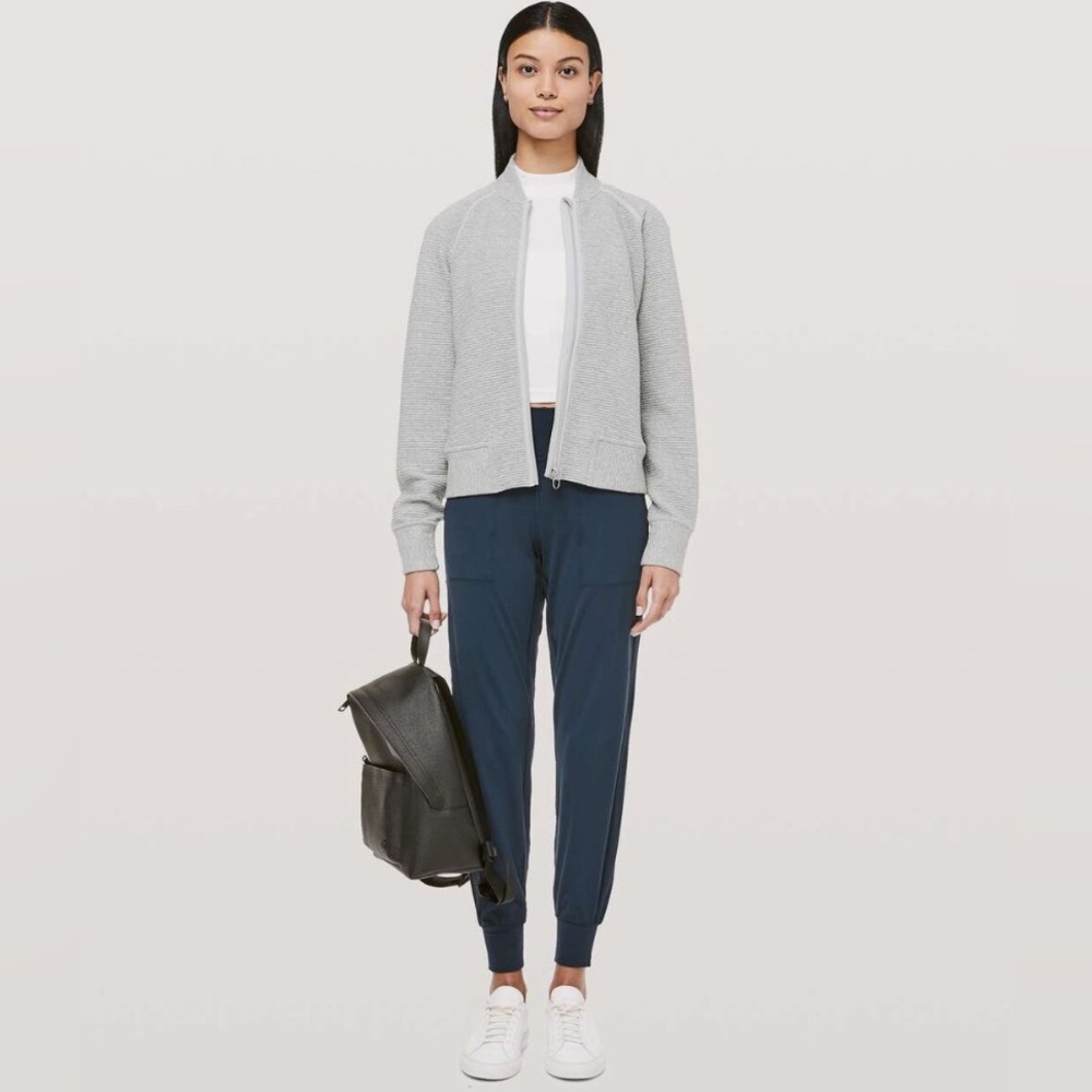 Lululemon On Repeat Bomber Jacket Heathered Grey texture size 4